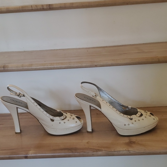 GUESS PEEP TOE PLATFORMS - Picture 2 of 4